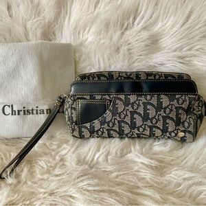 🌸DIOR wristlet pouch🌸